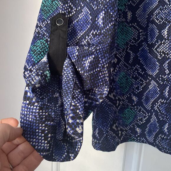 NWT New Notations Full Button Up Snake Skin Blouse Top Size XL - Picture 6 of 8